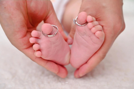 瑞安孕妇肚子隐隐作痛